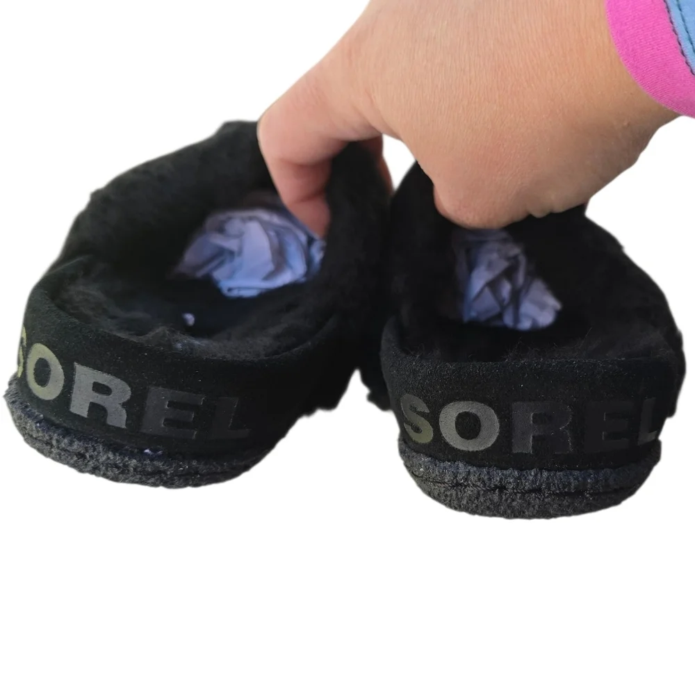 🔥NIB Sorel NAKISKA™ Slide II Youth Slippers, Black, Sea Salt, Size Youth 2